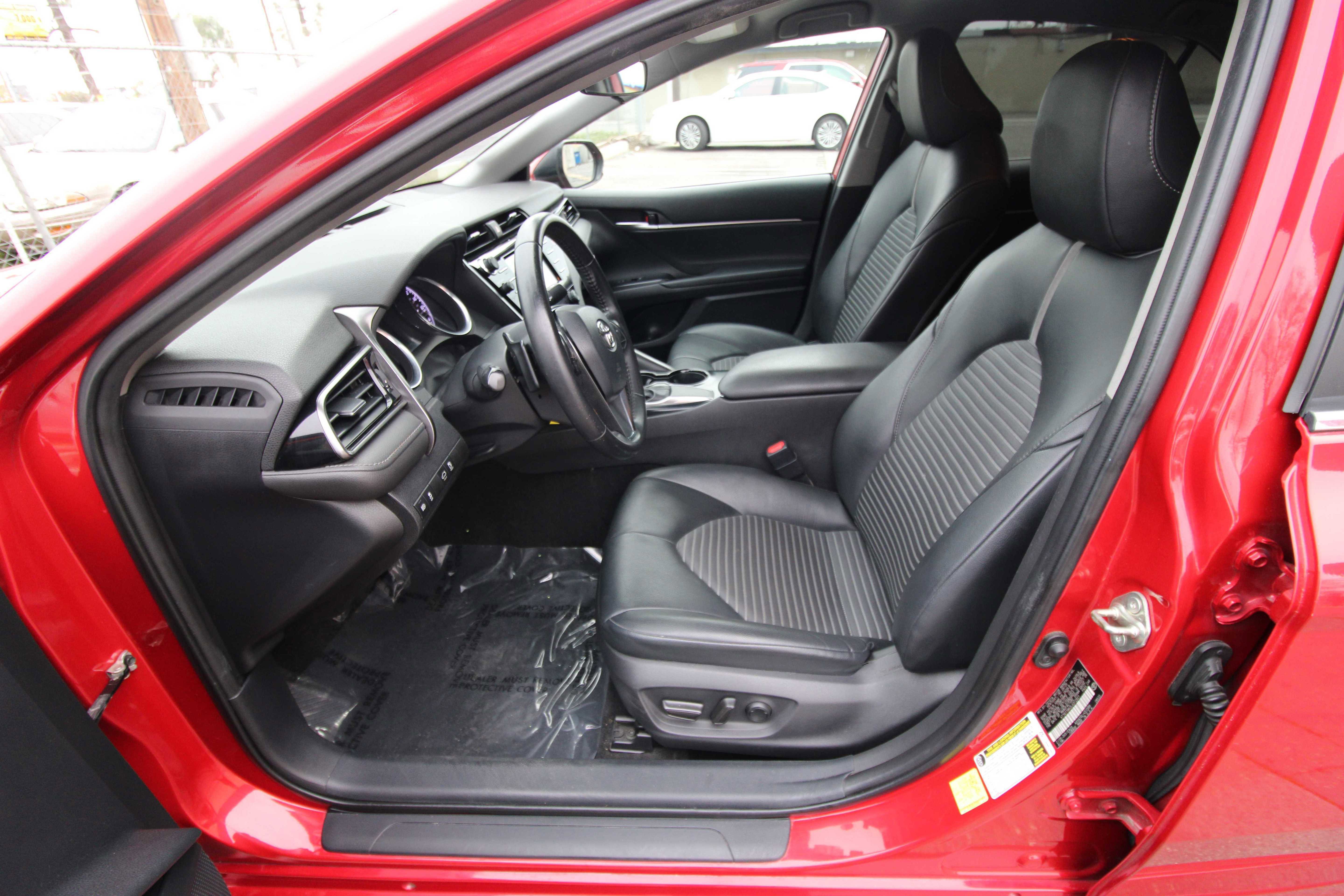 Used 2020 Toyota Camry SE image 57