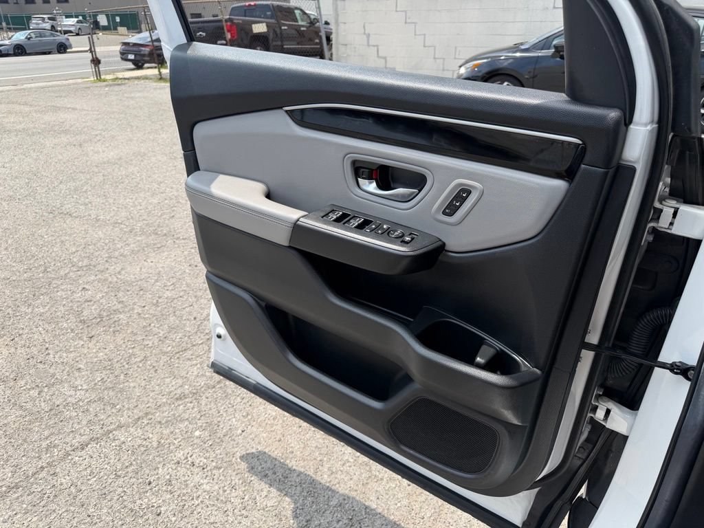 Used 2025 Honda Pilot EX-L image 21