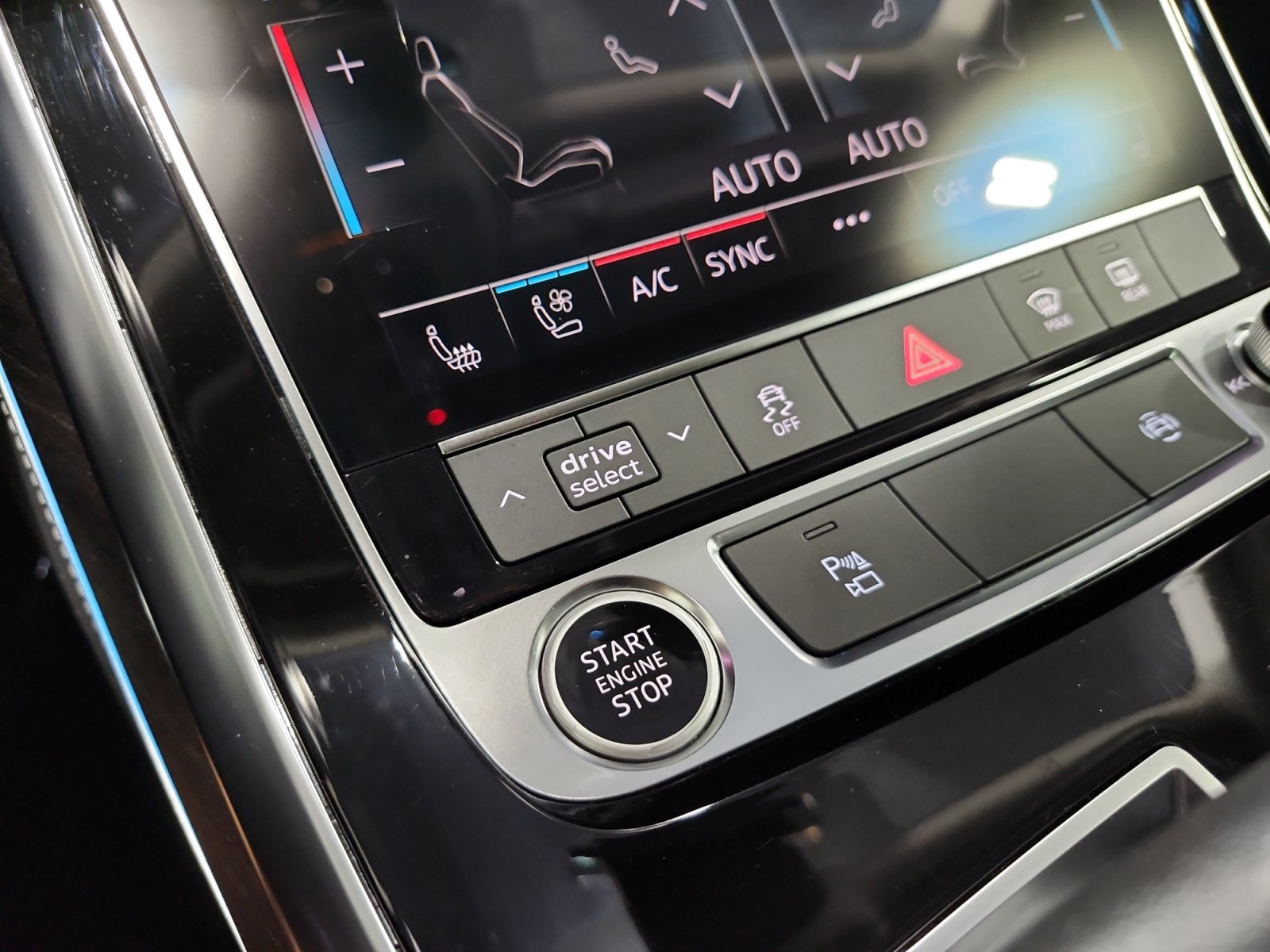 Used 2023 Audi Q8 Premium Plus w/ Premium Plus Package AWD/4WD image 22