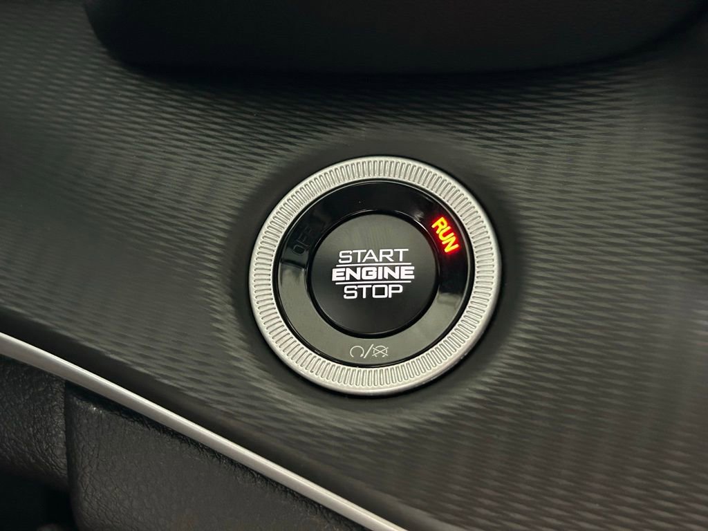 Used 2025 Jeep Grand Cherokee Laredo image 52