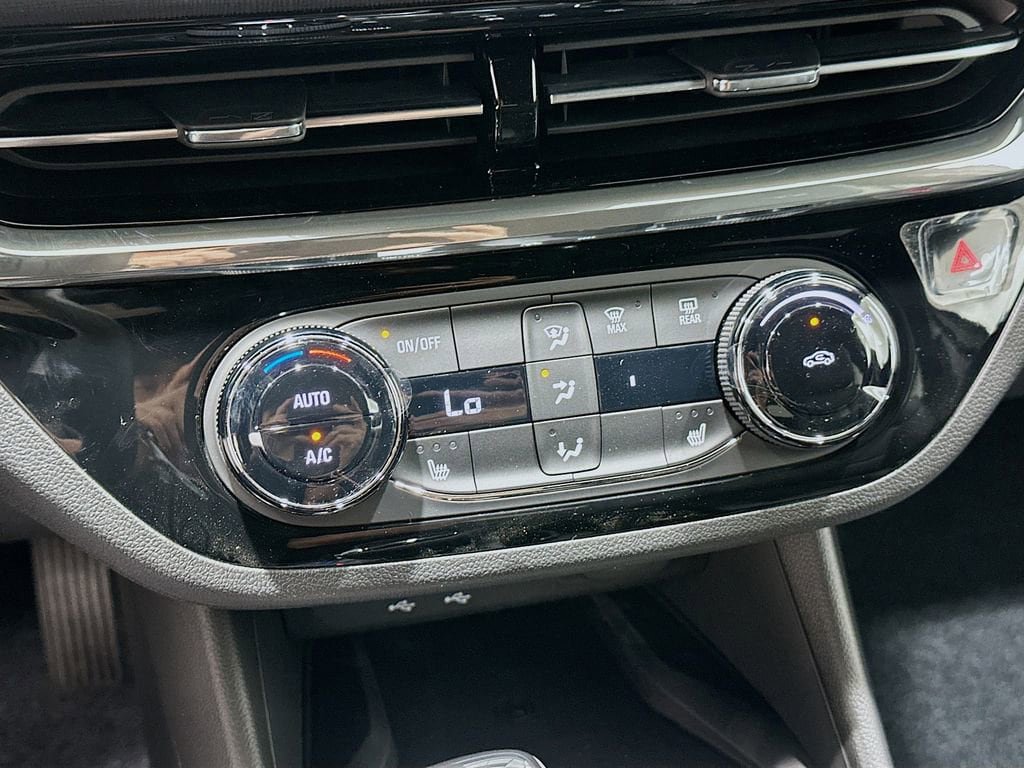 New 2026 Buick Envista Sport Touring w/ Convenience I Package FWD image 18
