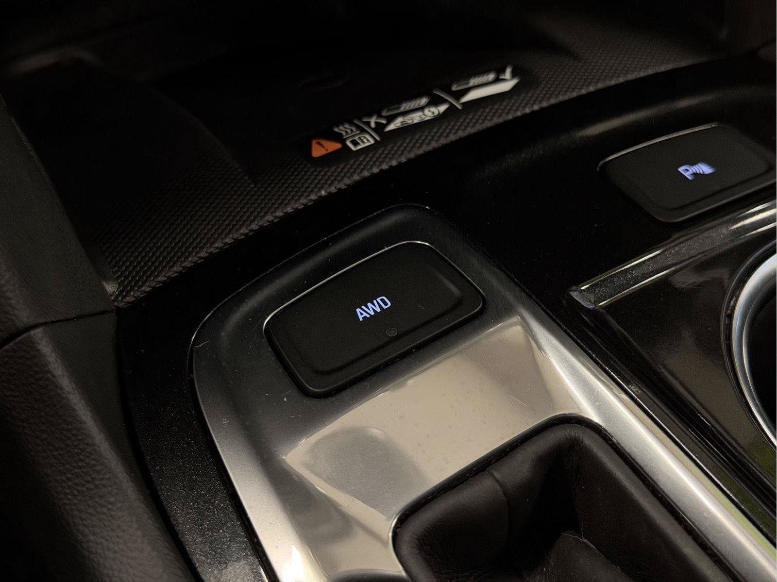 Used 2024 Chevrolet Equinox Premier AWD/4WD image 21