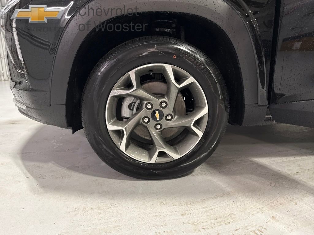 New 2026 Chevrolet Trax LT w/ LPO, Blackout Package image 32