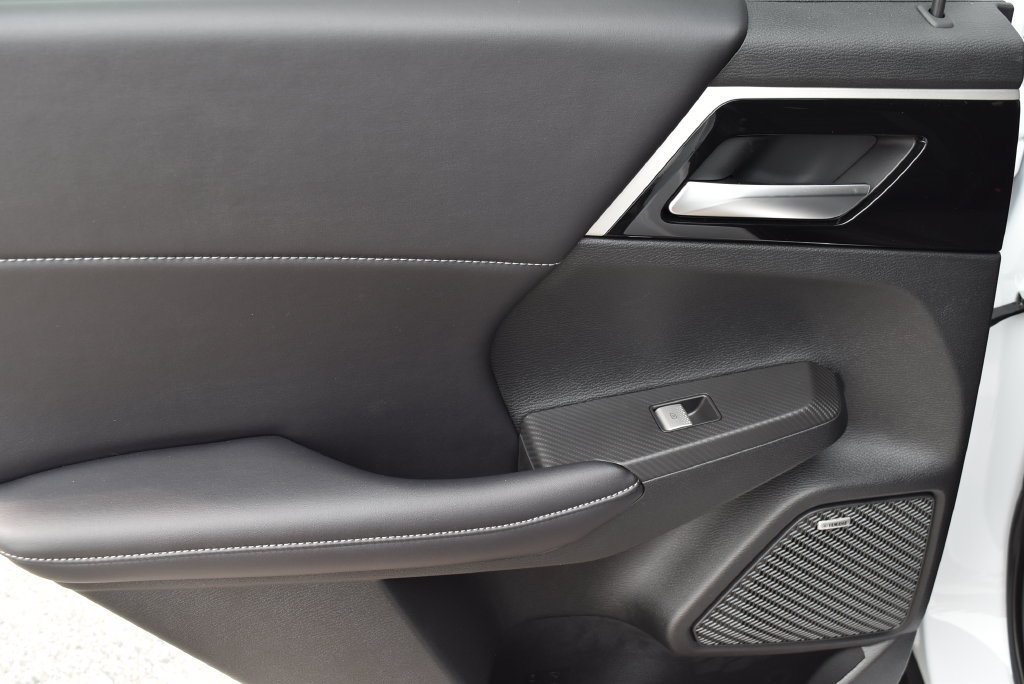 New 2026 Mitsubishi Outlander AWD image 13