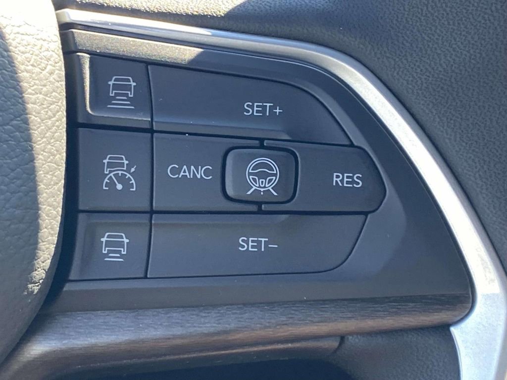 New 2026 Jeep Grand Cherokee Altitude image 24