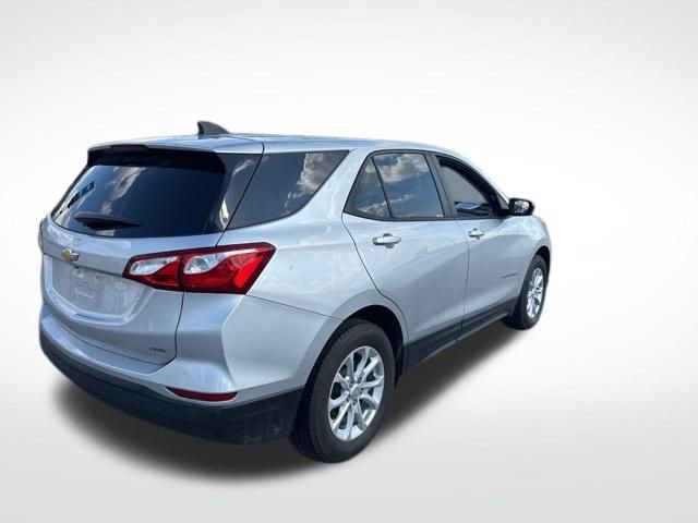 Used 2021 Chevrolet Equinox LS w/ LS Convenience Package image 5