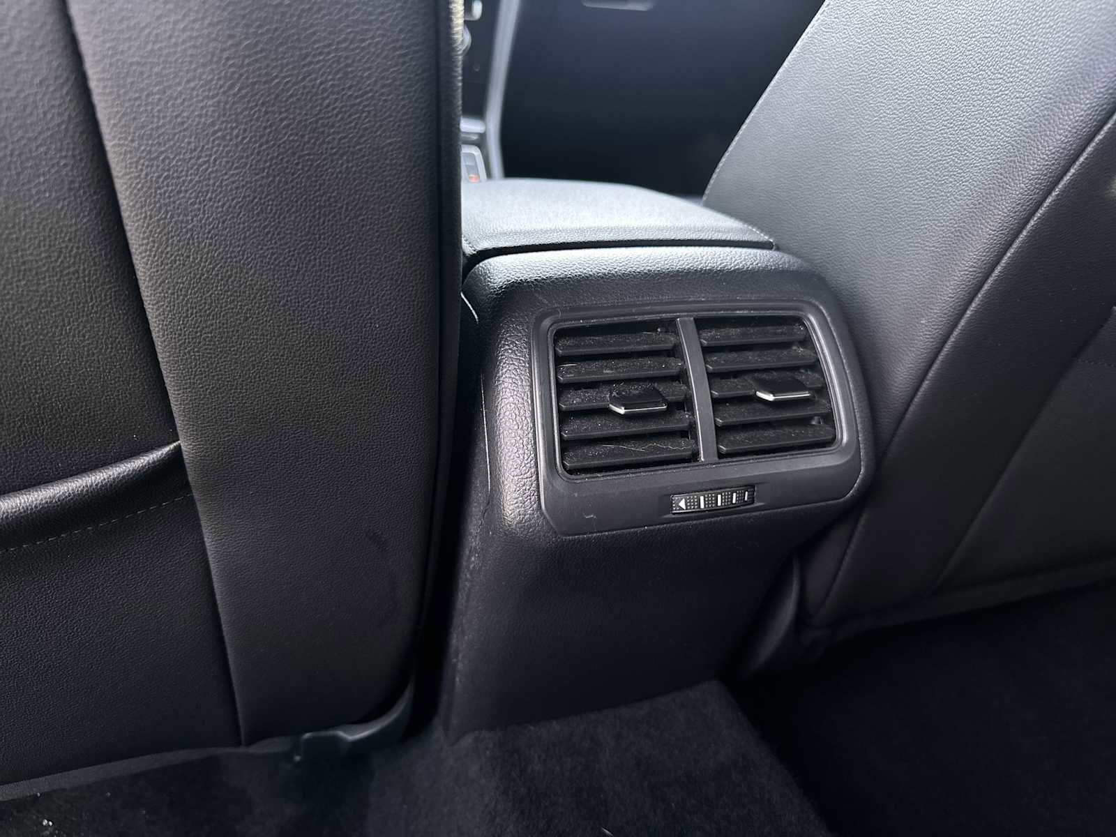 Used 2018 Volkswagen Golf R 4-Door image 21