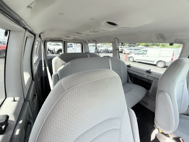 Used 2008 Ford E-150 and Econoline 150 Wagon RWD image 19