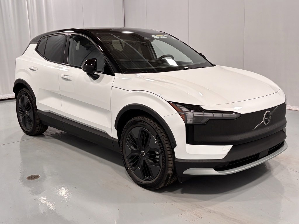 New 2026 Volvo EX30 Cross Country Ultra image 4