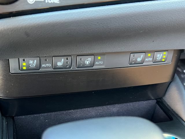 Used 2025 Lexus ES 300h w/ Premium Package FWD image 15