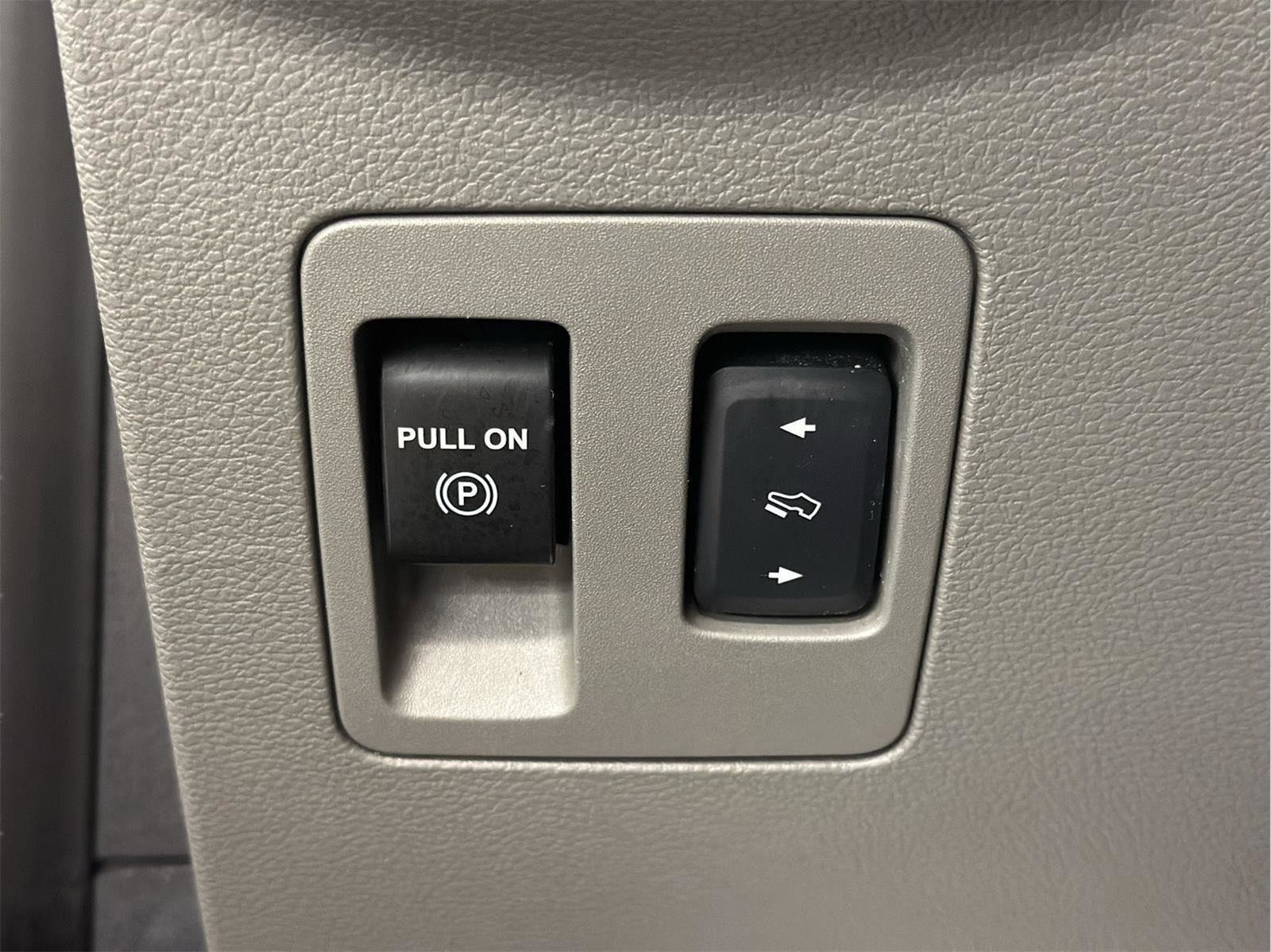 Used 2017 Ford F150 XLT w/ Equipment Group 302A Luxury image 39