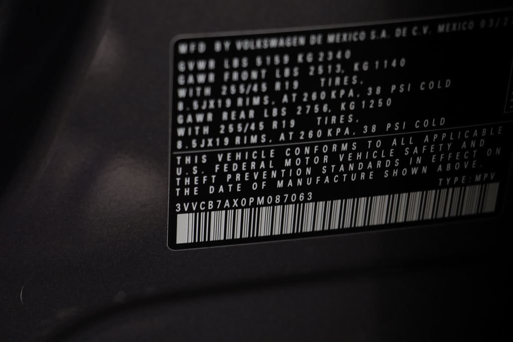 Certified 2023 Volkswagen Tiguan SE R-Line FWD image 23