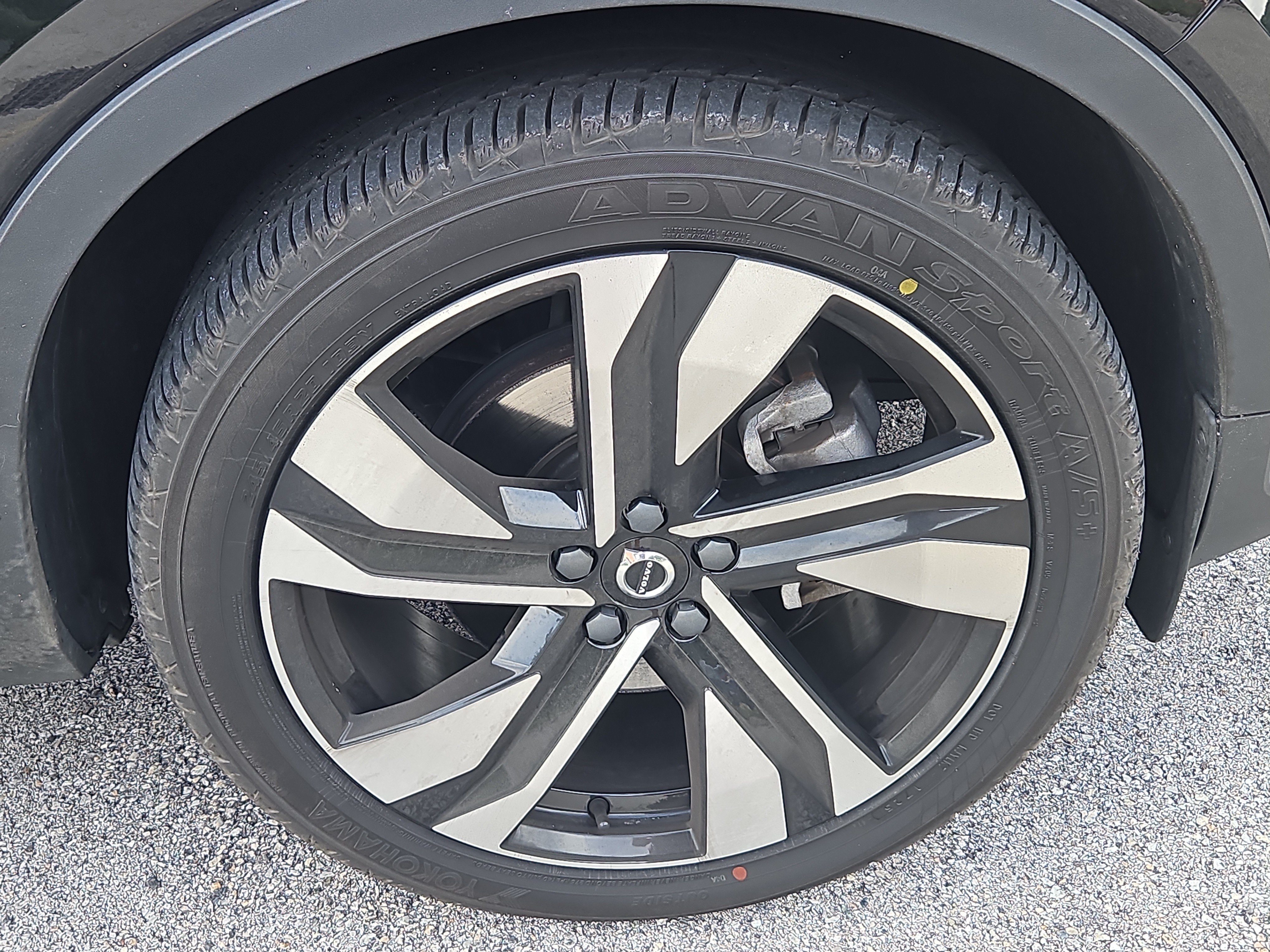 Used 2023 Volvo XC40 B5 Ultimate w/ Protection Package Premier AWD/4WD image 32