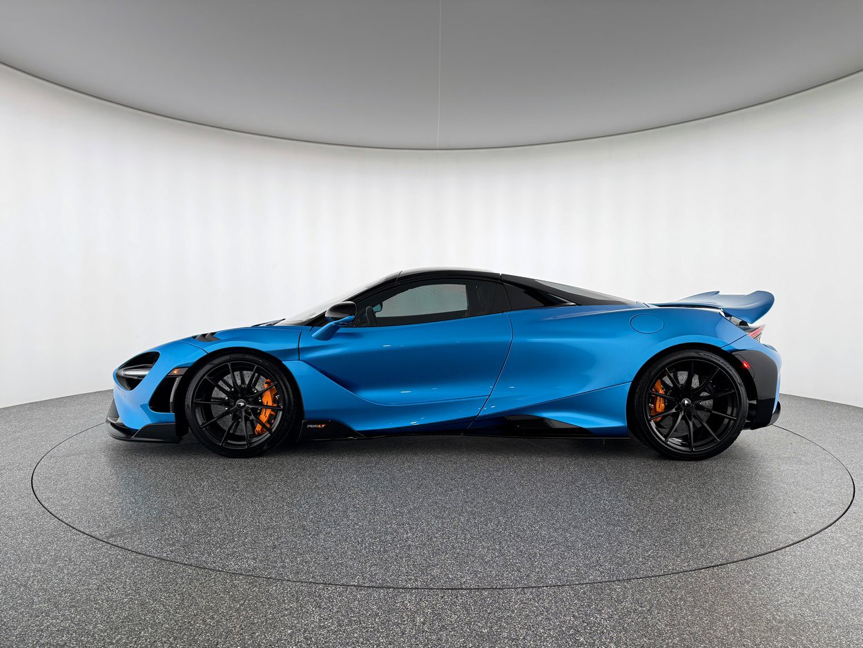 Used 2022 McLaren 765LT image 2