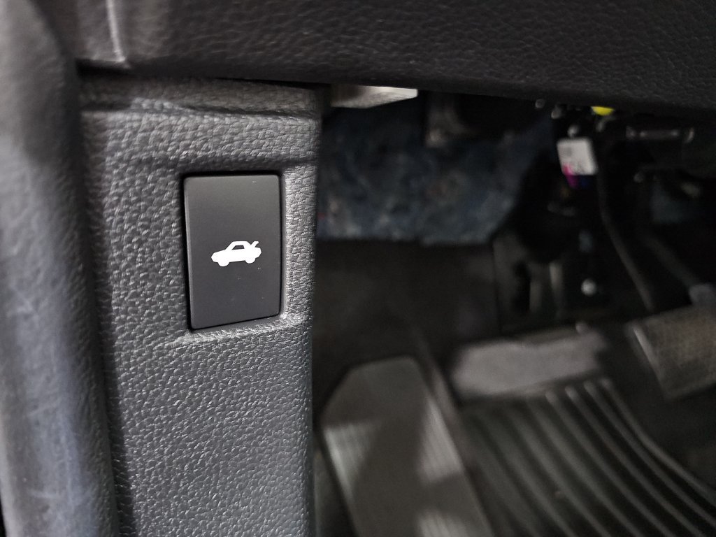 Used 2024 Honda Accord EX image 16