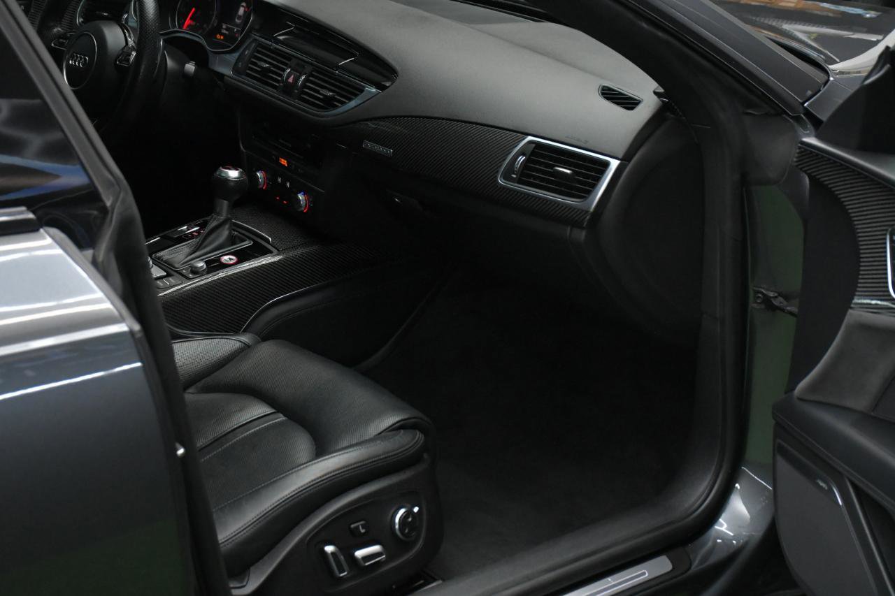 Used 2017 Audi RS 7 Performance w/ Driver Assistance Package image 42