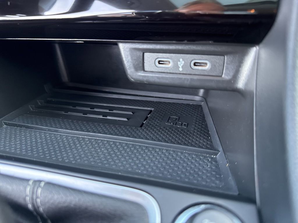 Used 2025 Volkswagen Jetta SE FWD image 24
