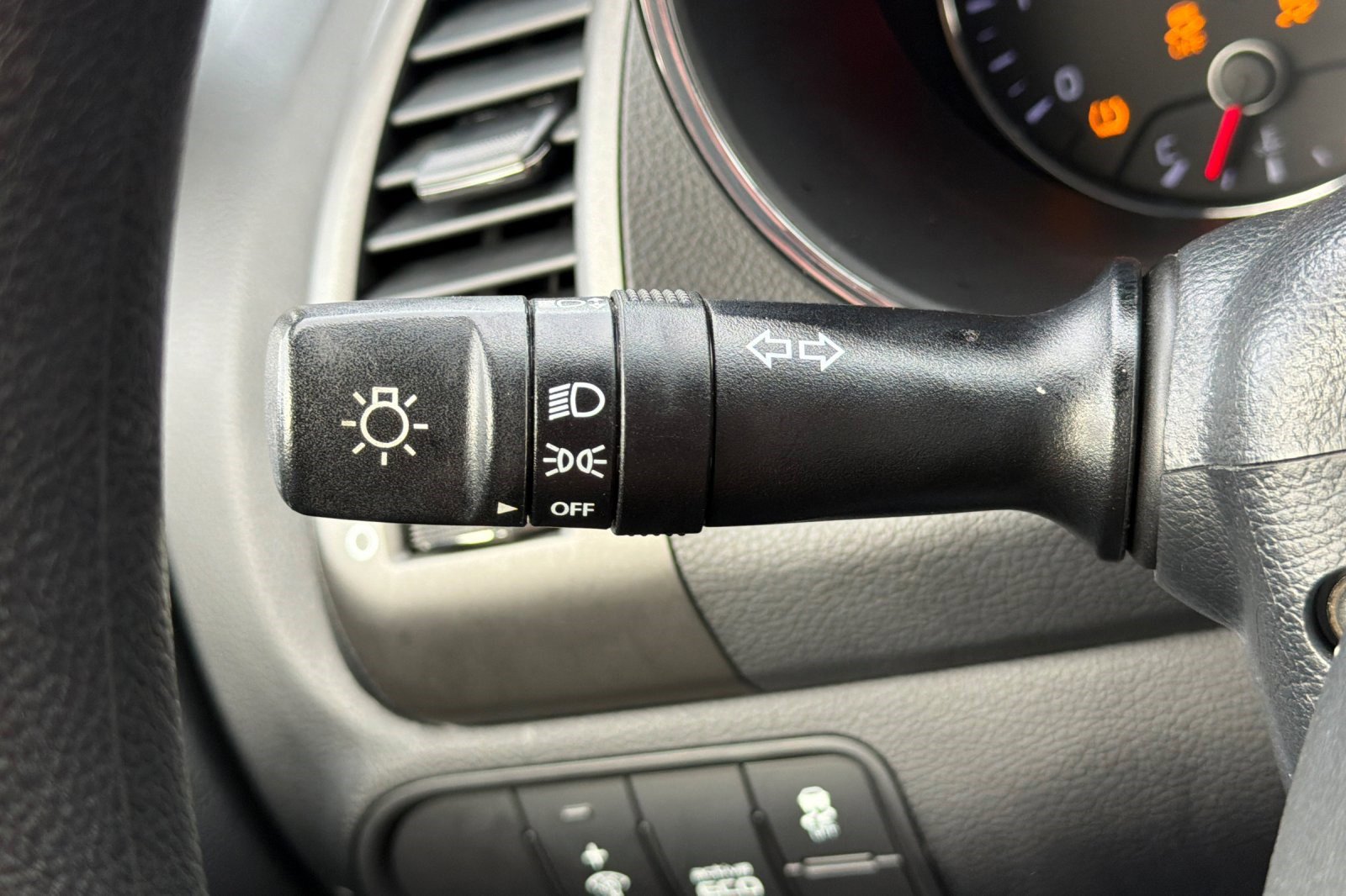 Used 2016 Kia Forte LX image 29