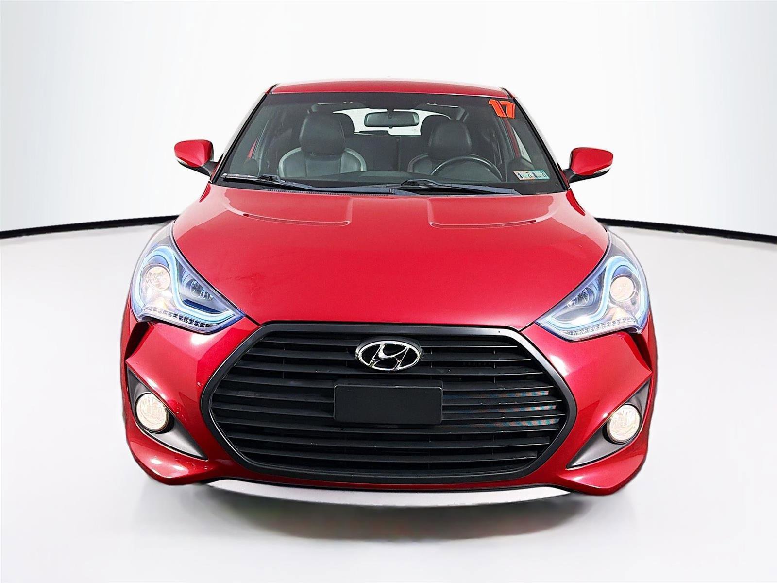 Used 2017 Hyundai Veloster Turbo image 2