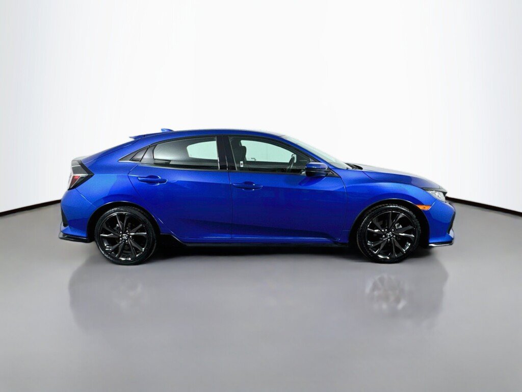 Used 2017 Honda Civic Sport image 6