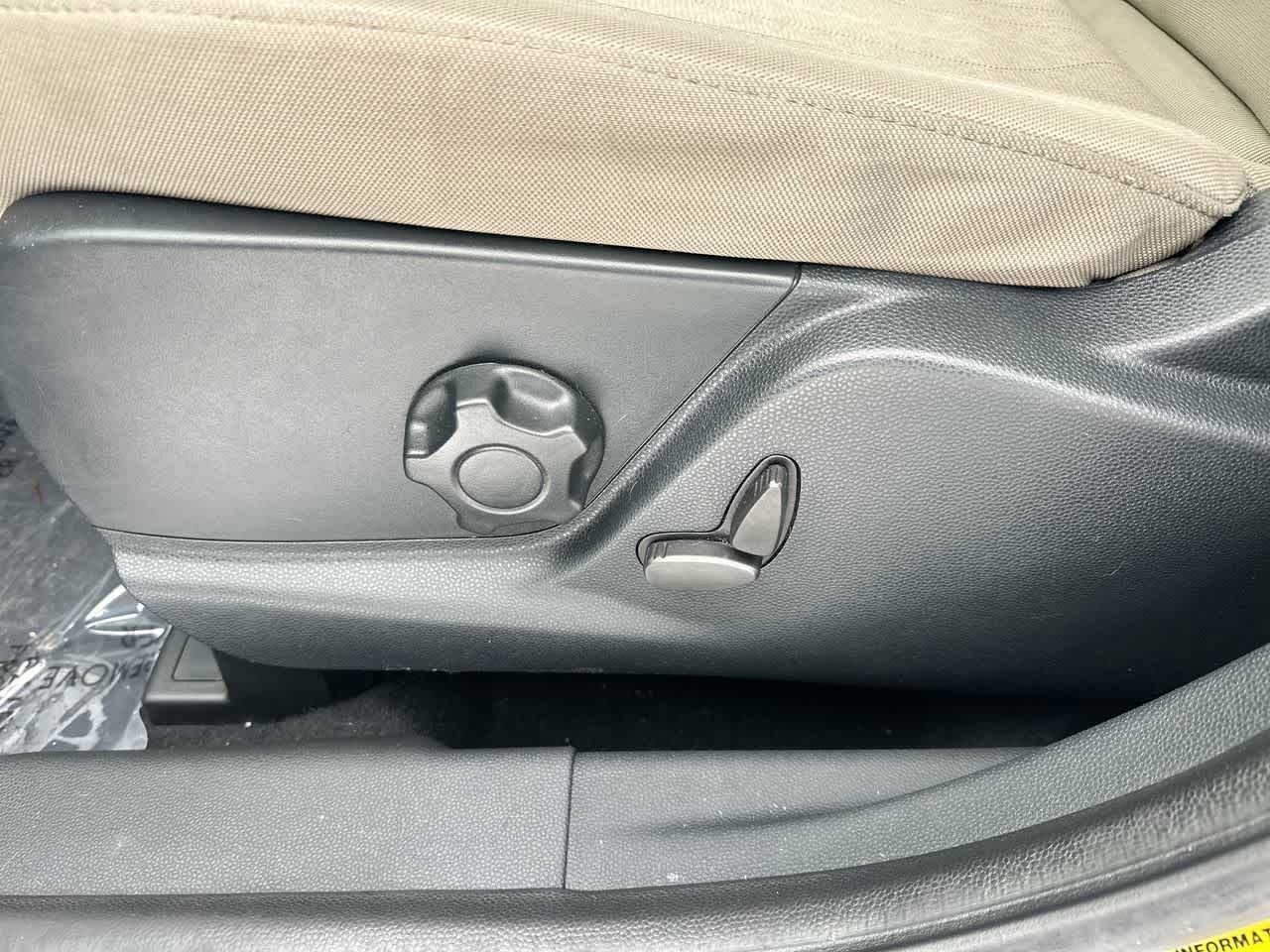 Used 2019 Ford EcoSport SE image 25