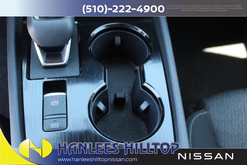 Used 2025 Nissan Rogue SV FWD image 23