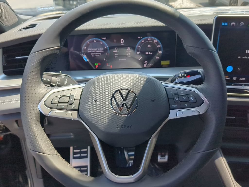 New 2026 Volkswagen Tiguan SE R-Line FWD image 30