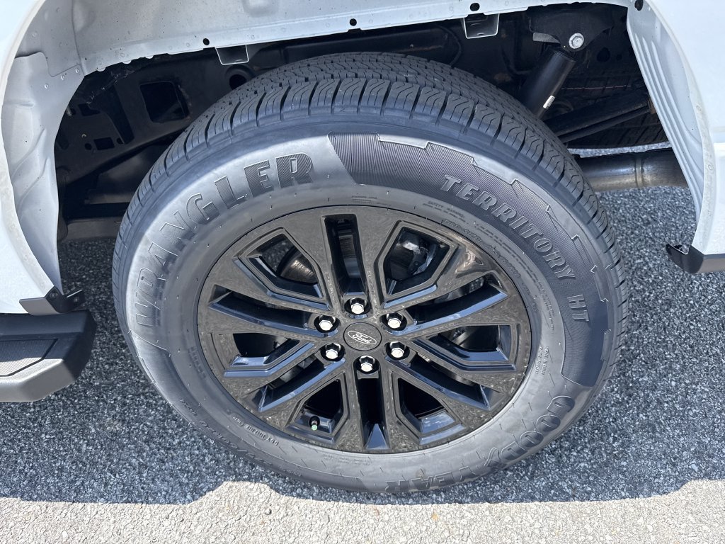 Used 2024 Ford F150 Lariat w/ Equipment Group 502A High AWD/4WD image 18