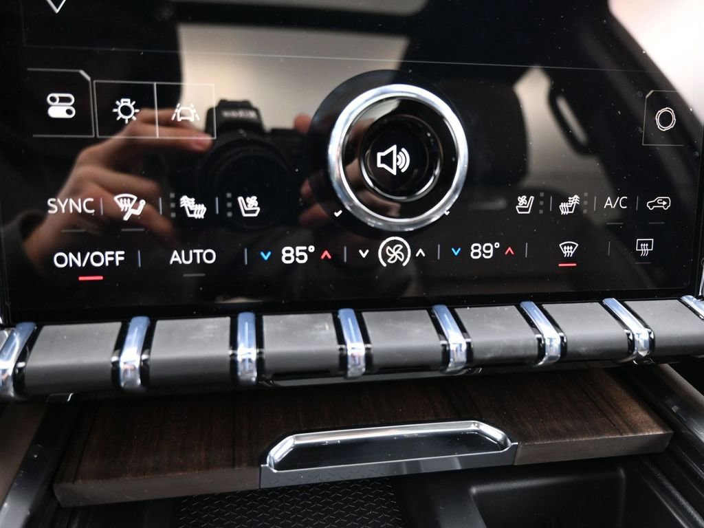 New 2026 GMC Acadia Denali Ultimate AWD/4WD image 17