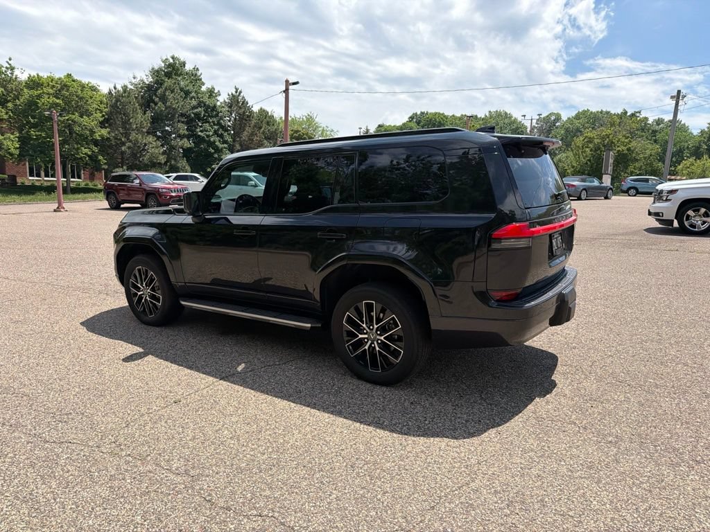 Used 2025 Lexus GX 550 w/ Accessory Package (2T) AWD/4WD image 14
