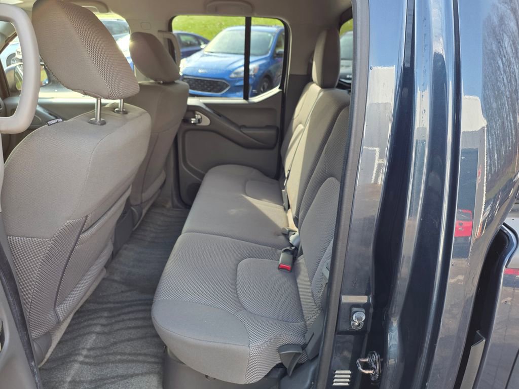 Used 2015 Nissan Frontier SV w/ SV Value Truck Package image 7