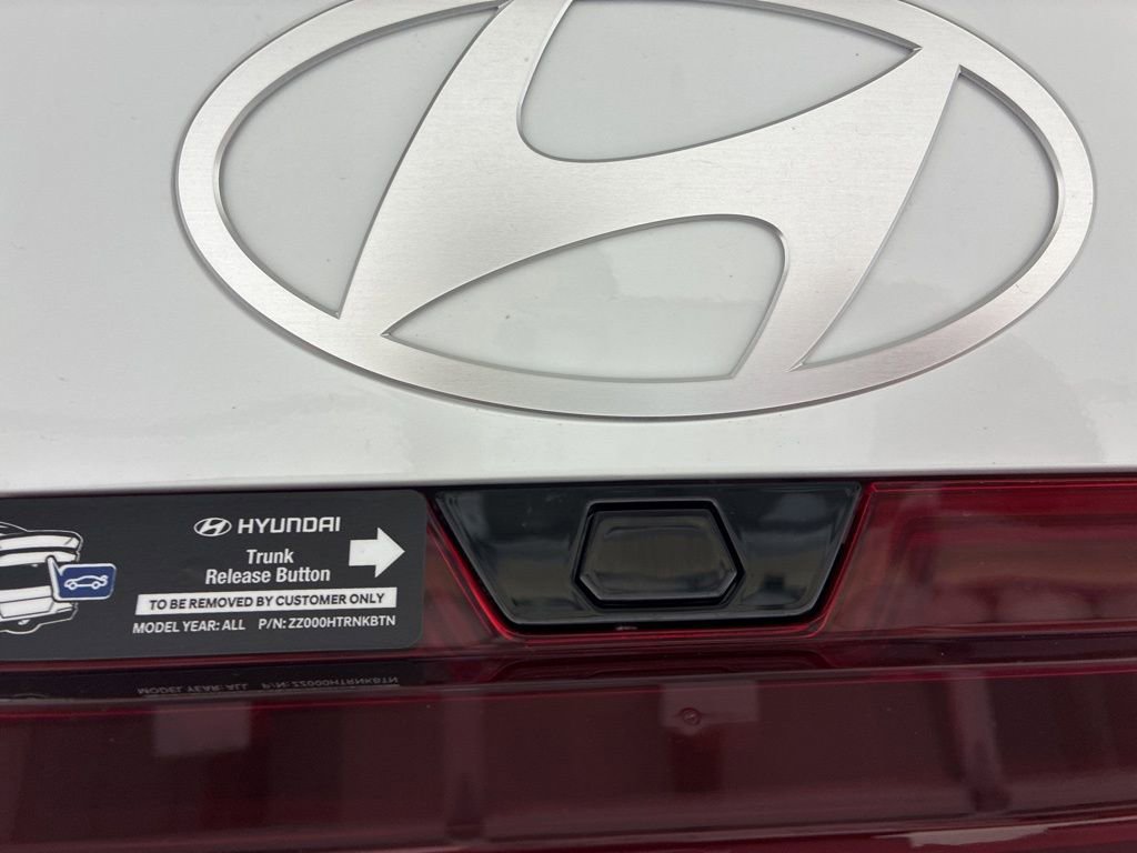 New 2026 Hyundai Elantra Sport FWD image 7