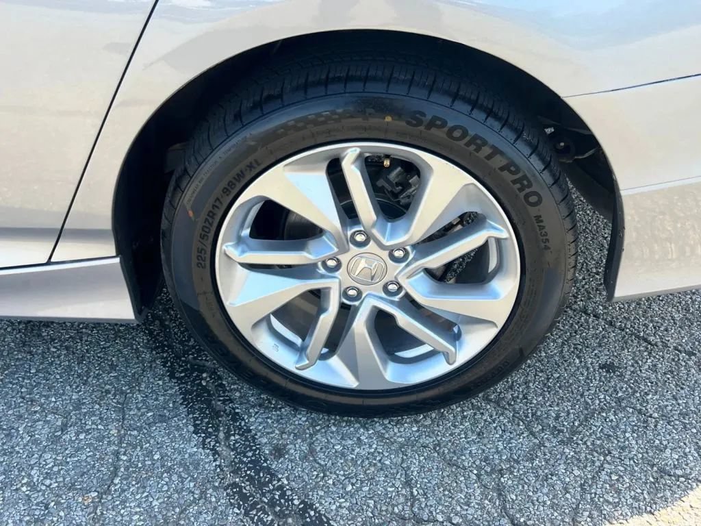 Used 2018 Honda Accord LX image 39
