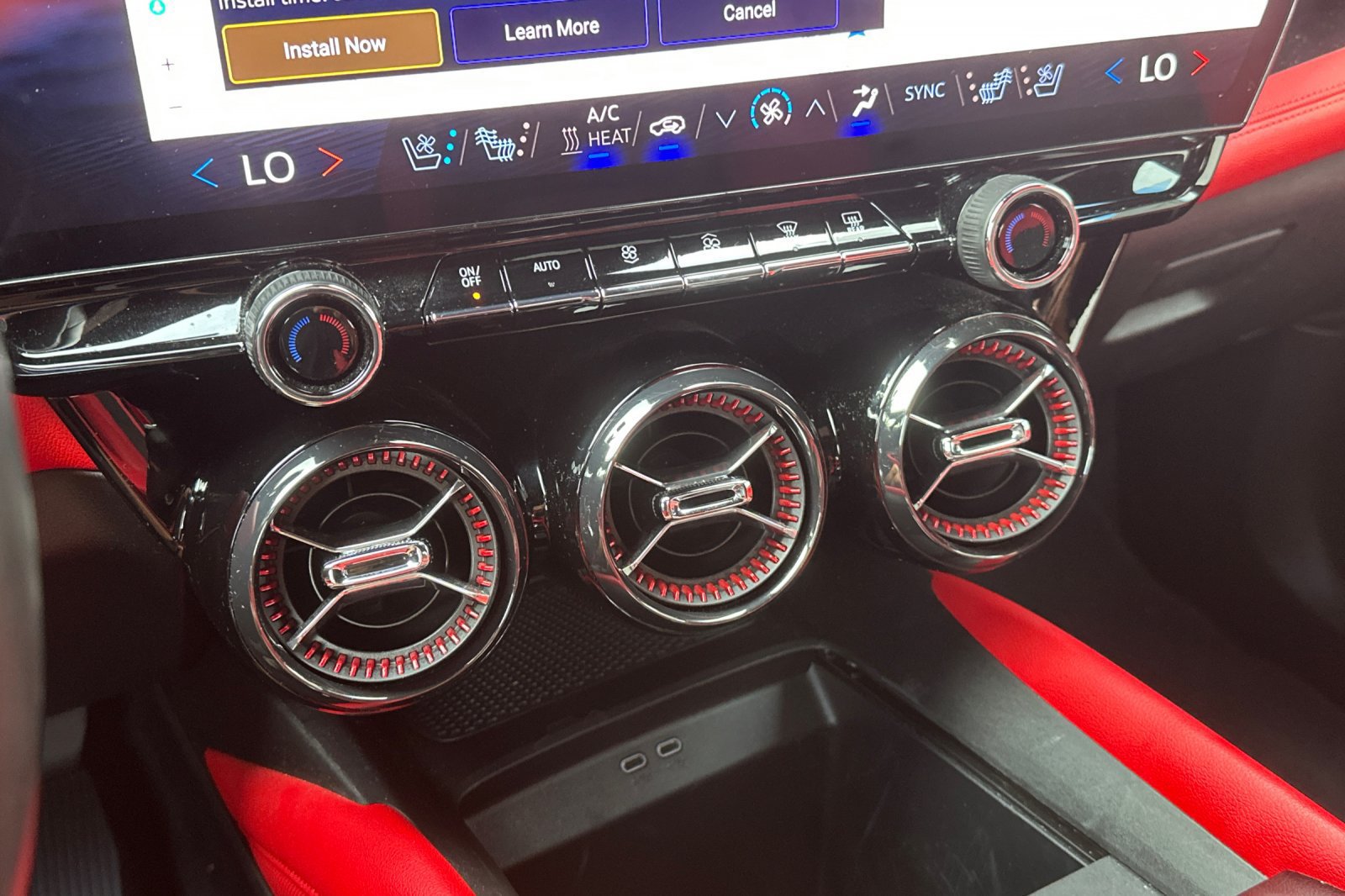 Used 2024 Chevrolet Blazer EV RS AWD/4WD image 27