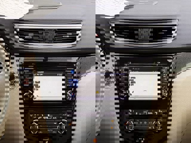 Used 2015 Nissan Rogue SL w/ SL Premium Package image 15