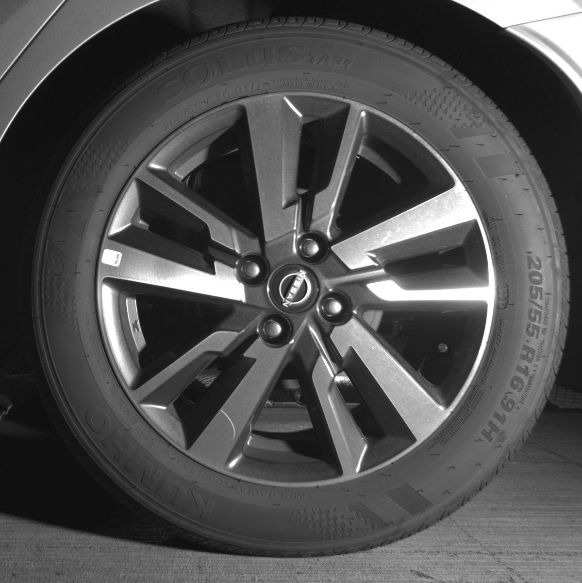 Used 2025 Nissan Versa SV image 14