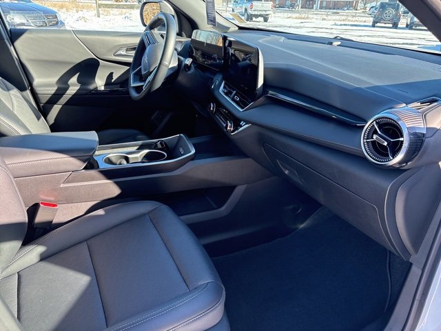 Used 2025 Chevrolet Equinox LT w/ Convenience Package II image 17