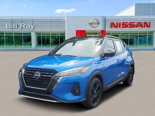 Used 2023 Nissan Kicks SR w/ SR Premium Package FWD image 2