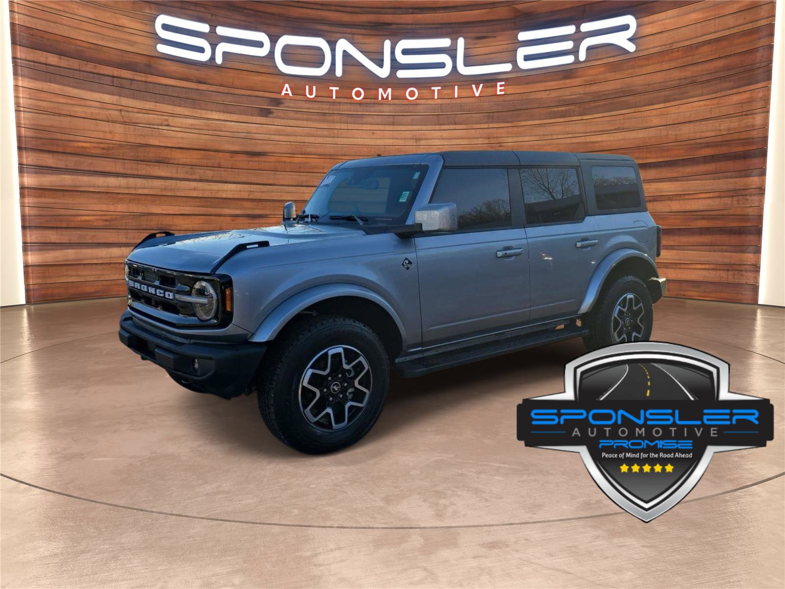 Used 2024 Ford Bronco Outer Banks image 1