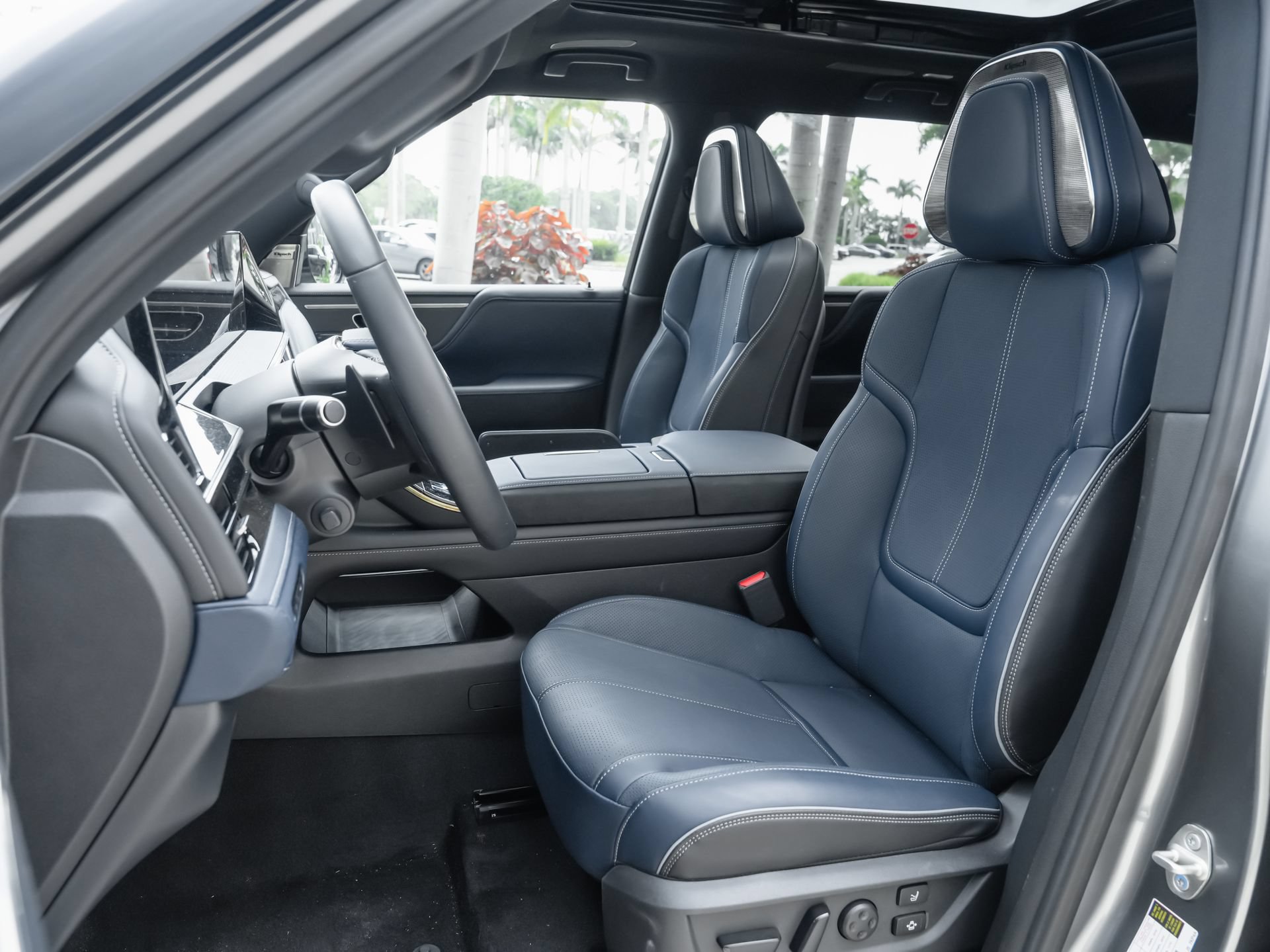 Certified 2026 INFINITI QX80 4WD w/ Sport Exterior Package image 17