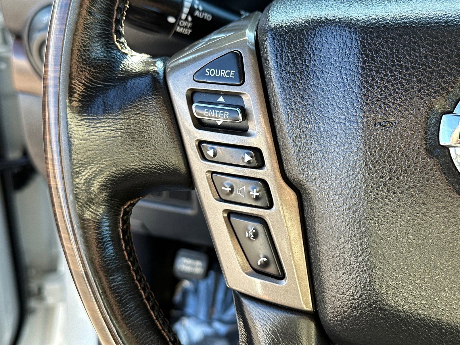 Certified 2021 Nissan Titan Platinum Reserve w/ Moonroof Package image 25