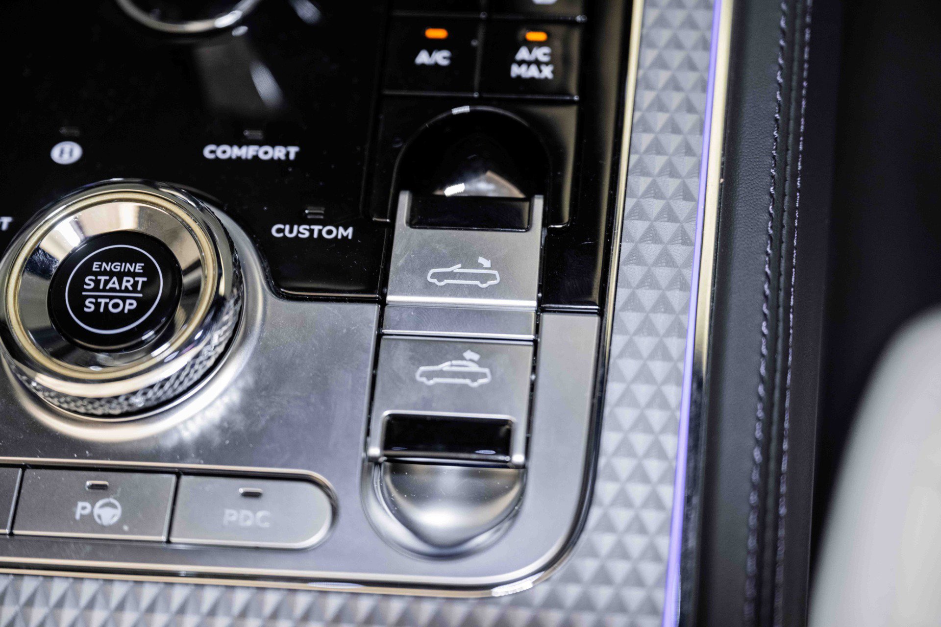 Used 2024 Bentley Continental GT Mulliner image 38