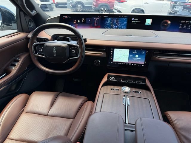Used 2025 Lincoln Navigator Reserve AWD/4WD image 27