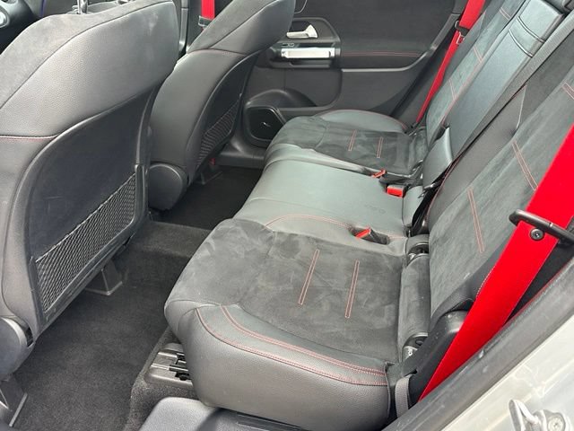 Used 2023 Mercedes-Benz GLB 35 AMG 4MATIC image 19