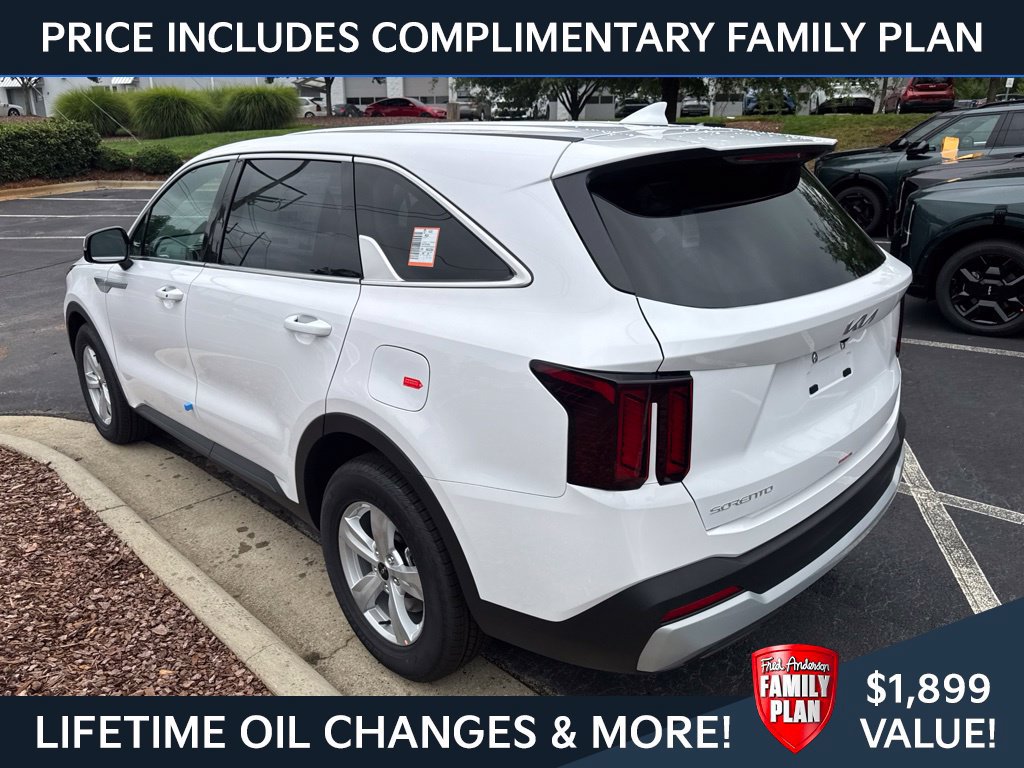 New 2026 Kia Sorento LX FWD image 15