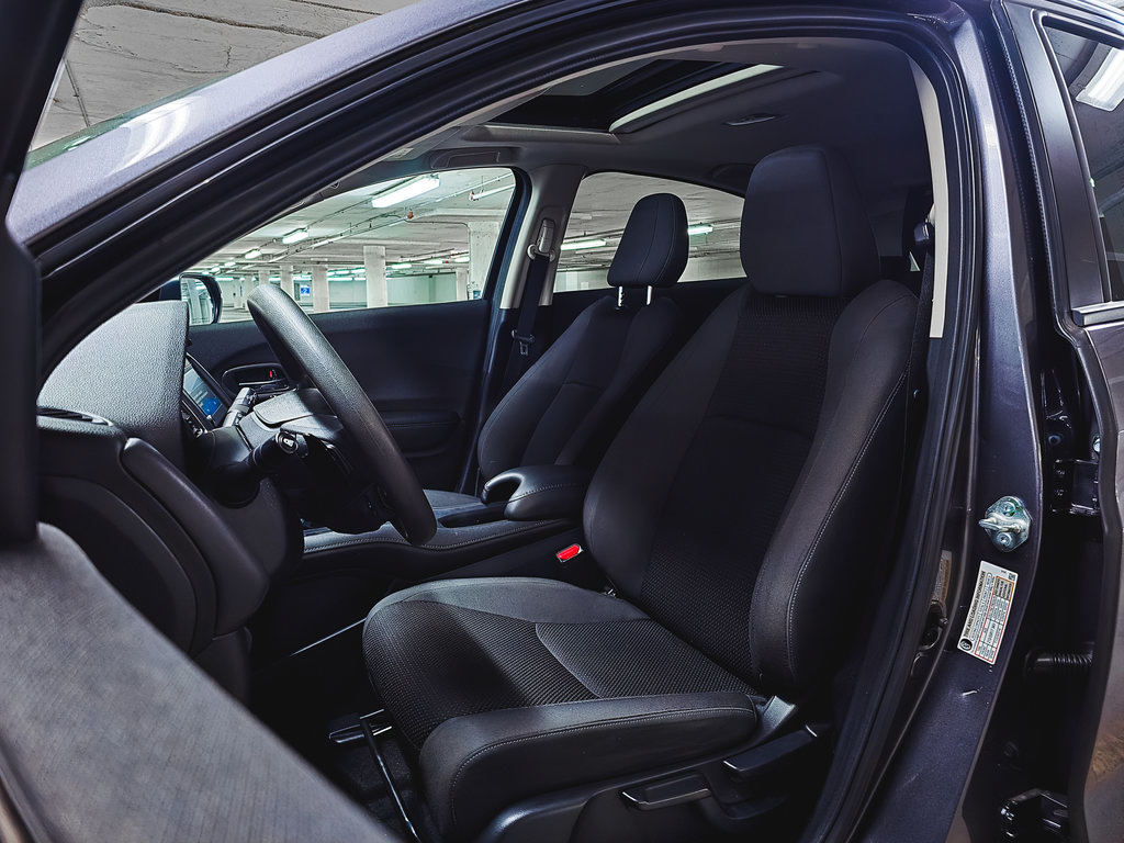 Used 2022 Honda HR-V EX image 17