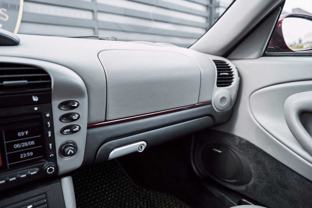 Used 2005 Porsche 911 Turbo image 80