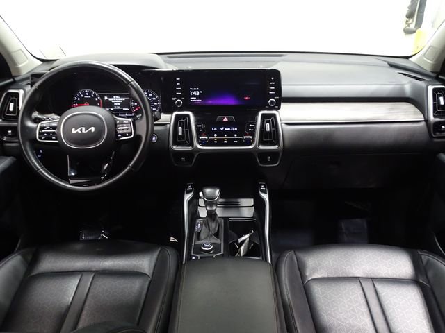 Used 2022 Kia Sorento EX w/ Panoramic Sunroof Package image 34