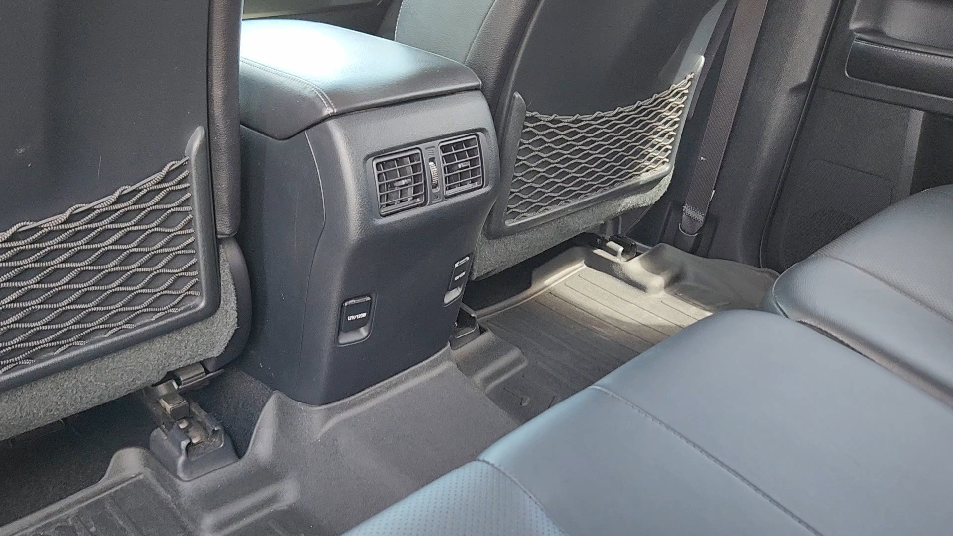 Used 2016 Toyota 4Runner Limited AWD/4WD image 17