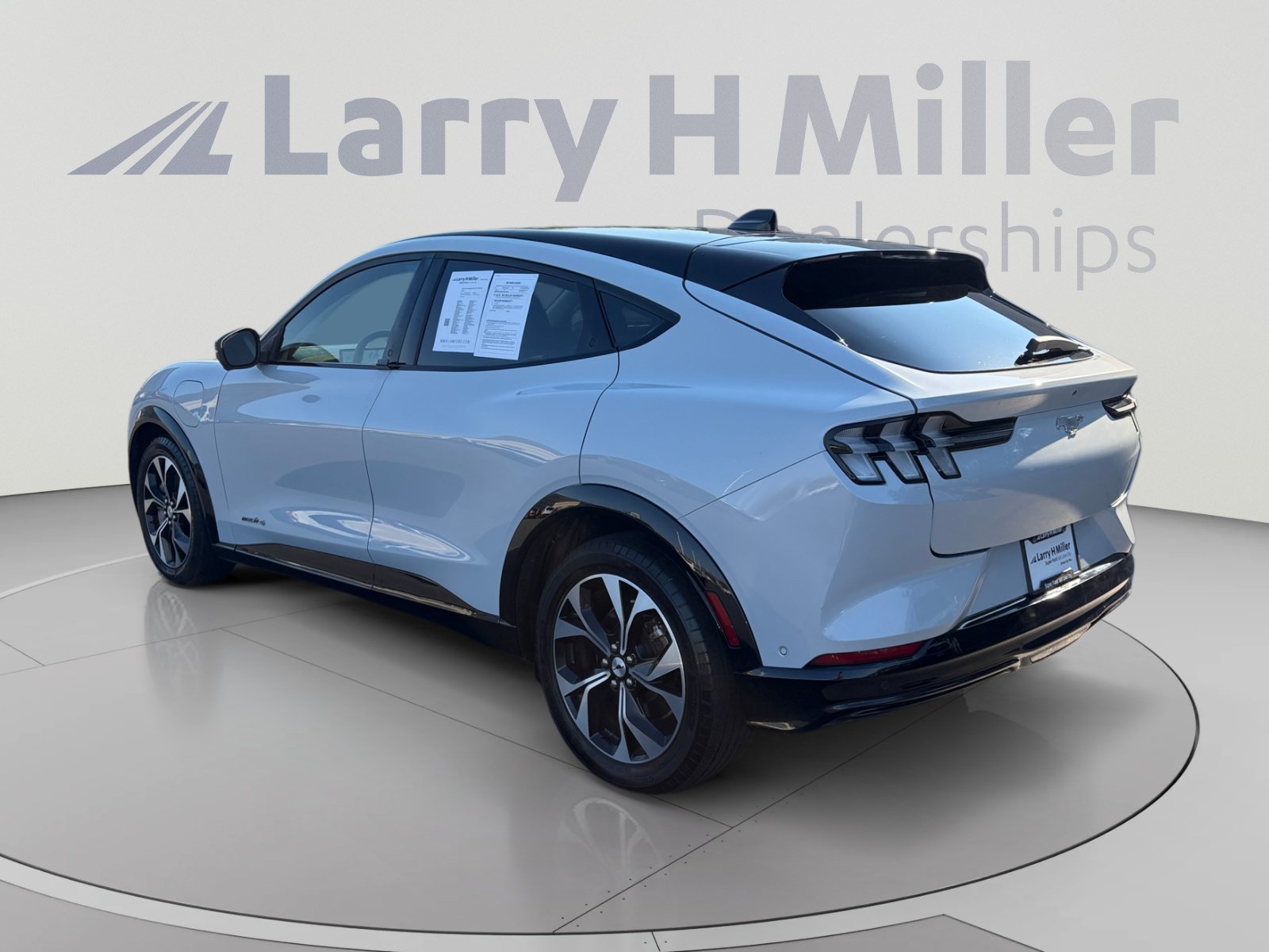 Used 2023 Ford Mustang Mach-E Premium AWD/4WD image 3